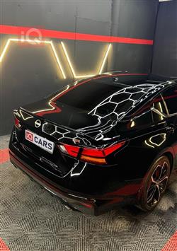 نيسان ألتيما